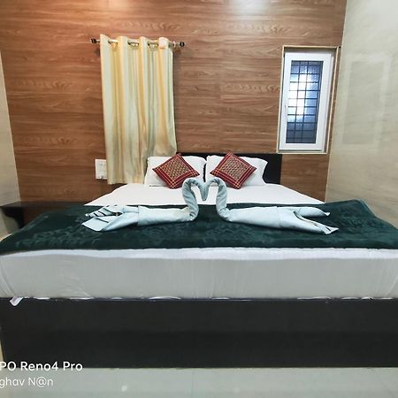 Kamala Sadana Lodge Mādhavaram エクステリア 写真