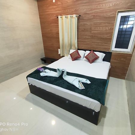 Kamala Sadana Lodge Mādhavaram エクステリア 写真